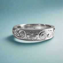 Load image into Gallery viewer, Old English, Hibiscus &amp; Plumeria 4mm Hawaiian Ring with .07ct Diamond in 14K White Gold
