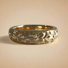 Load image into Gallery viewer, Hibiscus All Around 4mm Barrel Ring with Diamond in 14K Yellow Gold
