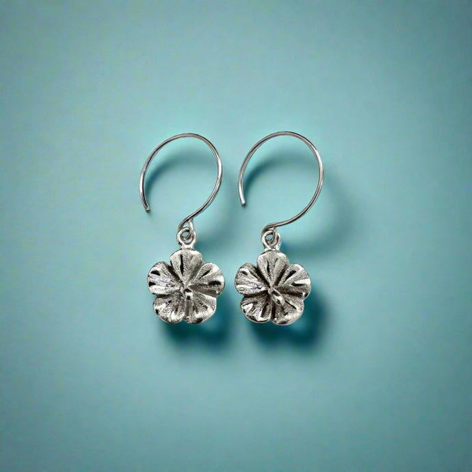 Hawaiian Hibiscus Hibiscus Dangle Earrings in 14K White Gold
