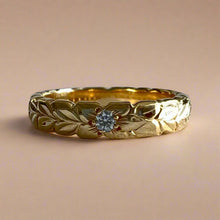 Load image into Gallery viewer, Scalloped Shiny Maile &amp; Hibiscus 4mm Ring with Diamond in 14 Yellow Gold
