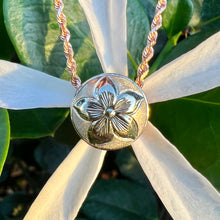 Load image into Gallery viewer, Hawaiian flower round pendant in gold 
