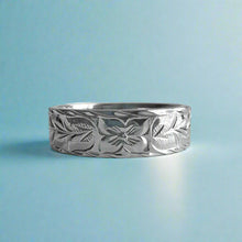Load image into Gallery viewer, Maile &amp; Hibiscus 6mm &quot;Kuuipo&quot; Flat Ring in Platinum in size 7
