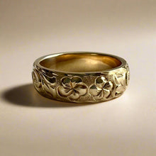 Load image into Gallery viewer, Old English with flowers 6mm gold ring
