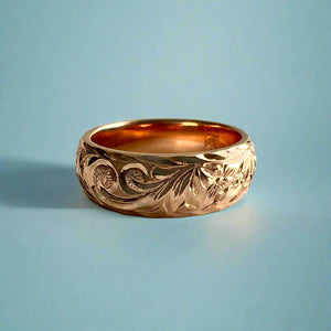 Hibiscus Kiss Design with Old English 6mm Hawaiian Ring in 14K Pink Gold
