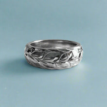 Load image into Gallery viewer, Maile, Hibiscus &amp; Plumeria 6mm Ring in 14K White Gold size 4 1/4
