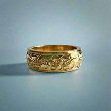 Load image into Gallery viewer, Long Leaf Maile &amp; Plumeria with Leaves 6mm Ring in 18K Yellow Gold

