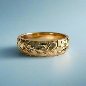 Hibiscus All Around 6mm Hawaiian Ring in 14K Yellow Gold in size 10 1/4