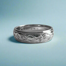Load image into Gallery viewer, Hibiscus All Around 6mm Hawaiian Ring in Platinum in size 9 1/2
