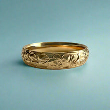 Load image into Gallery viewer, Maile &amp; Hibiscus with leaves 6mm Comfort fit Hawaiian Ring in 14K Yellow Gold in size 14
