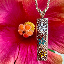 Load image into Gallery viewer, Large Puanani Three Flower Pendant in 14K Yellow Gold
