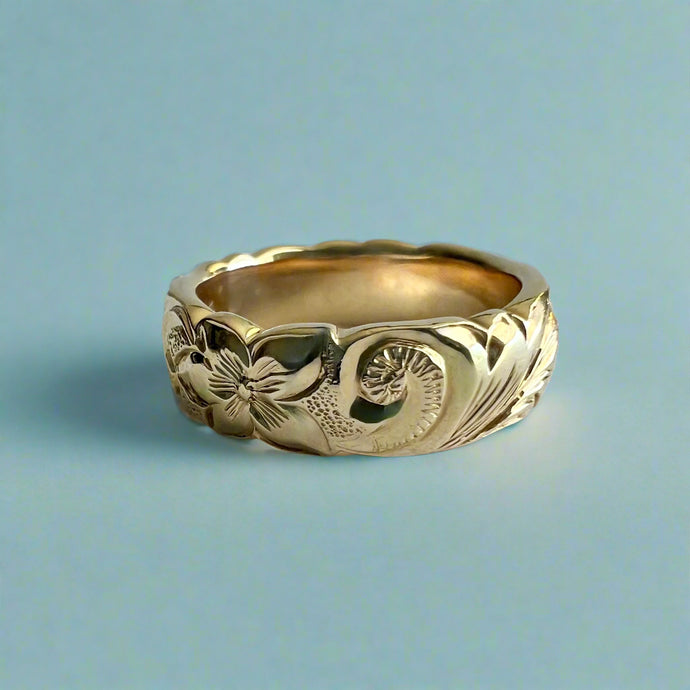 Scalloped Old English & Hibiscus 6mm Ring in 14K Yellow Gold size 6