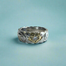 Load image into Gallery viewer, Scalloped Two-Tone Old English &amp; Plumeria 6mm Ring with Diamond in Platinum &amp; 14K Green Gold
