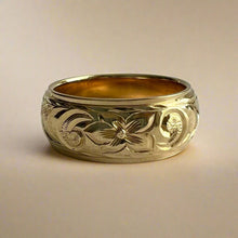 Load image into Gallery viewer, Hawaiian Old English &amp; Hibiscus 8mm Ring
