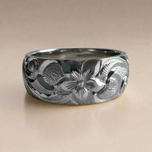 Load image into Gallery viewer, Hawaiian Old English &amp; Hibiscus 8mm Ring
