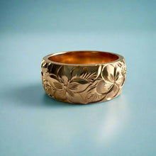 Load image into Gallery viewer, Plumeria &amp; Hibiscus with Leaves 8mm Ring in 18K Pink Gold in size 6 1/8
