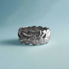 Load image into Gallery viewer, Scalloped Shiny Maile &amp; Hibiscus 8mm HawaiianRing in 14K White Gold in size 4
