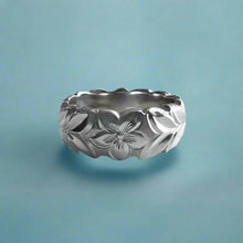Load image into Gallery viewer, Scalloped Shiny Maile &amp; Hibiscus 8mm HawaiianRing in 14K White Gold in size 7 1/2
