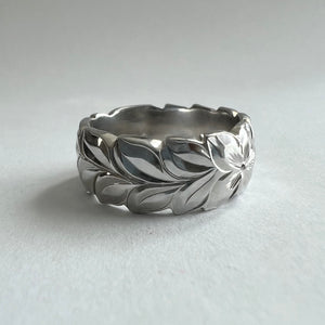 Scalloped Two-Tone Shiny Maile & Hibiscus 8mm Ring in 14K White & Pink Gold
