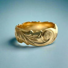Load image into Gallery viewer, Scalloped Old English All Around 8mm Hawaiian Ring in 14K Yellow Gold in size 10
