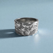 Load image into Gallery viewer, Maile &amp; Hibiscus 10mm Flat Ring with Diamond in 14K White Gold in size 6 3/4
