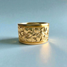 Load image into Gallery viewer, Hibiscus with Leaves All Around 12mm Flat Ring in 14K Yellow Gold in size 8
