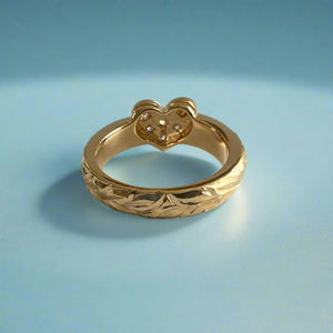 Valentine Diamond Heart Ring with Shiny Maile in 14K Yellow Gold