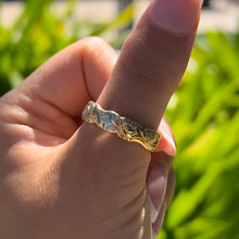 Load image into Gallery viewer, Scalloped Old English &amp; Hibiscus 6mm Ring in 14K Yellow Gold in size 10 1/8
