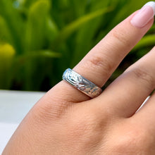 Load image into Gallery viewer, Shiny Old English 6mm Ring in 14K White Gold in size 6
