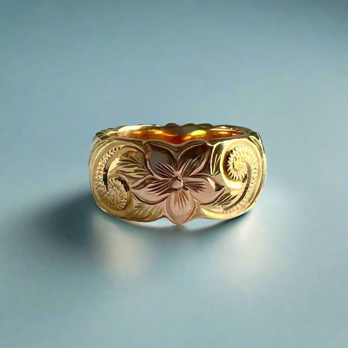Tri-Color Scalloped 8mm Hibiscus & Old English Hawaiian Ring in 14K Gold
