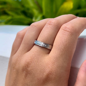 Shiny Old English 4mm Hawaiian Ring in 14K White Gold in size 9