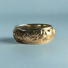 Load image into Gallery viewer, Two-Tone Scalloped Top Old English &amp; Hibiscus 8mm Ring in 14K White &amp; Yellow Gold
