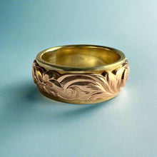 Load image into Gallery viewer, Two-Tone Scalloped Top Old English &amp; Hibiscus 8mm Ring in 14K Green &amp; Pink Gold
