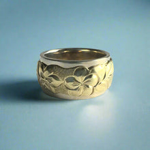 Load image into Gallery viewer, Two-Tone Scalloped Top Hibiscus, Plumeria &amp; Shiny Maile 10mm Ring in 14K White &amp; Green Gold

