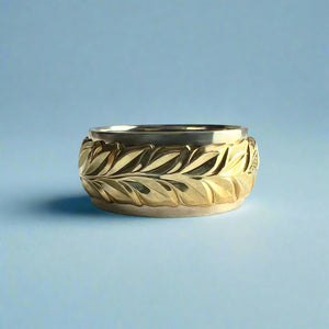 Two-Tone Scalloped Top Maile 10mm Ring in 14K White & Green Gold