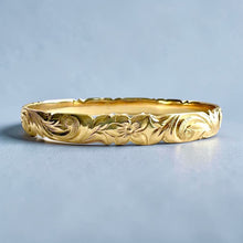 Load image into Gallery viewer, Scalloped Old English &amp; 2x Hibiscus 8mm Bangle Bracelet in 14K Yellow Gold in size 7 1/2
