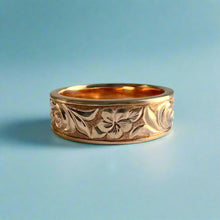 Load image into Gallery viewer, Shiny Old English &amp; Plumeria 6mm Flat Ring in 14K Pink Gold in size 7

