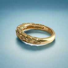 Load image into Gallery viewer, Kaimana Hibiscus Ring in 14K Yellow Gold in size 6 3/4
