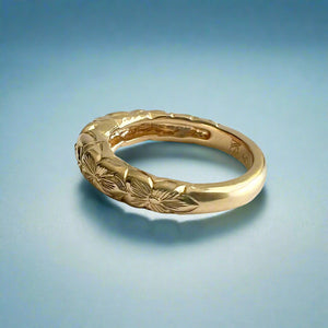 Kaimana Hibiscus Ring in 14K Yellow Gold in size 6 3/4