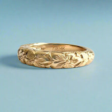 Load image into Gallery viewer, Kaimana Hibiscus Ring in 14K Yellow Gold in size 6 3/4
