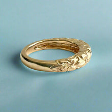 Load image into Gallery viewer, Kaimana Hibiscus Ring in 14K Yellow Gold in size 6 3/4
