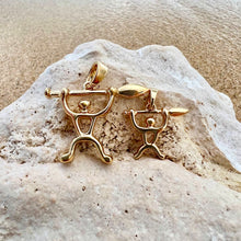 Load image into Gallery viewer, Large and Small Hawaiian Petroglyph Paddler Pendant in 14K Yellow Gold
