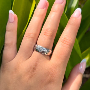 Scalloped Shiny Maile with Hibiscus & Plumeria 8mm Hawaiian Ring in 14K White Gold in size 8 1/2