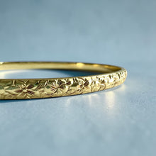 Load image into Gallery viewer, Hibiscus &amp; Plumeria with Leaves 4mm Bangle Bracelet in 14K Green Gold in size 7 1/2
