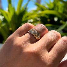 Load image into Gallery viewer, Scalloped Old English with Turtle &amp; Hibiscus 8mm Ring in 14K Yellow Gold in size 7
