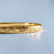Load image into Gallery viewer, Old English &amp; Hibiscus 6mm Bangle Bracelet in 14K Yellow Gold in size 7 3/4
