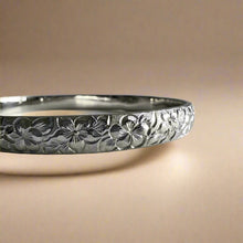 Load image into Gallery viewer, Hibiscus &amp; Plumeria with Leaves 6mm Bangle Bracelet in 14K White Gold
