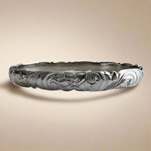 Load image into Gallery viewer, Scalloped Old English w/ Hibiscus &amp; Plumeria 8mm Bangle Bracelet in 14K White Gold
