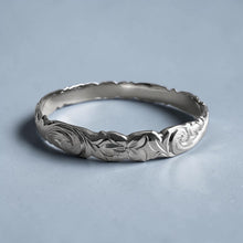 Load image into Gallery viewer, Scalloped Old English &amp; Hibiscus 8mm Bangle Bracelet in 18K White Gold in size 6 1/2
