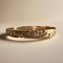 Load image into Gallery viewer, Scalloped Old English &amp; 2x Hibiscus 8mm Makana Bangle Bracelet in 14K Pink Gold
