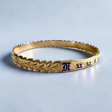 Load image into Gallery viewer, Shiny Maile &amp; Hibiscus 8mm "Kuuipo" Bangle Bracelet in 14K Yellow Gold in size 7 3/4
